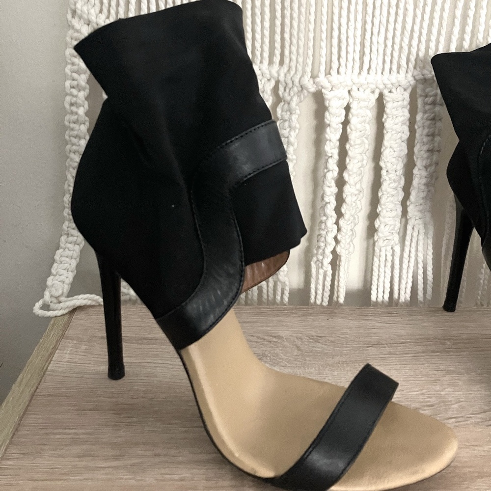 & Other Stories Black Heels Ankle Cuff Sandals Stiletto